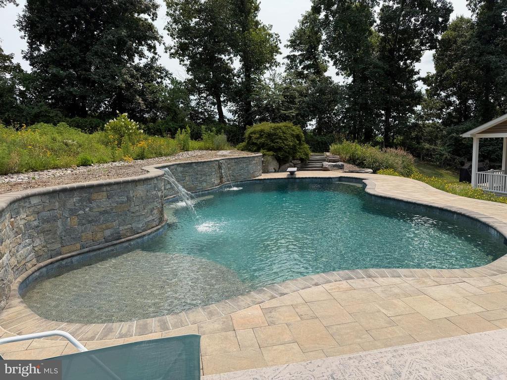 4001 YOUNG ROAD