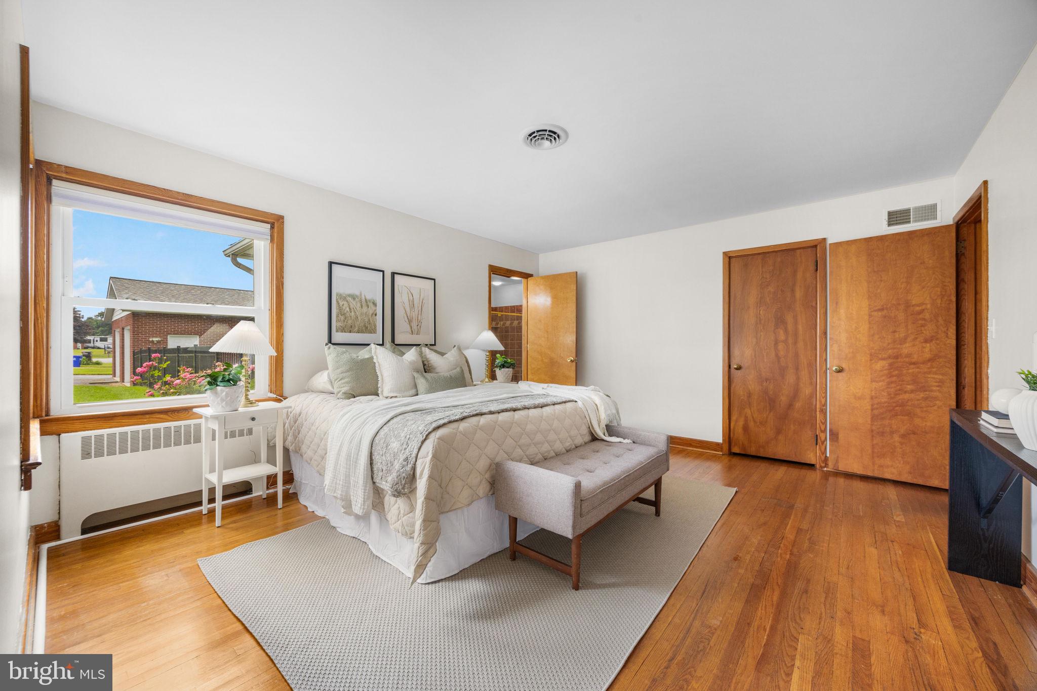 2883 PARK AVENUE