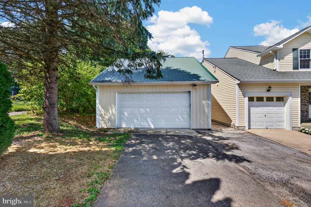3508 WATER TANK ROAD