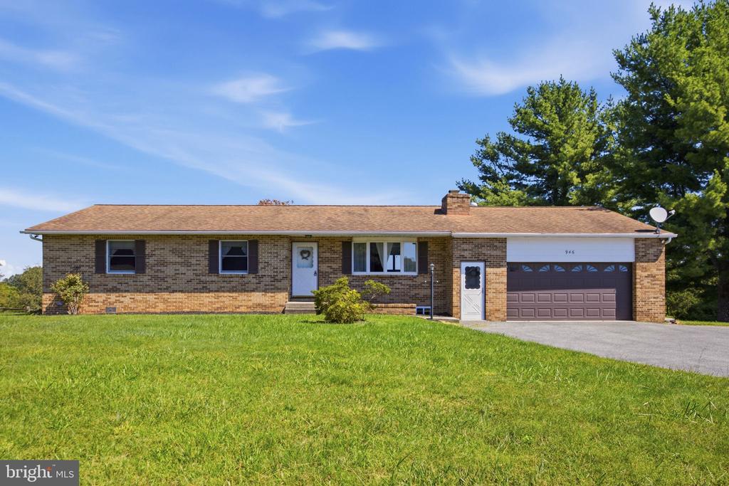 946 STONE ROAD