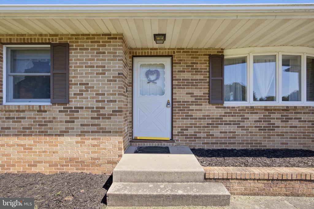 946 STONE ROAD
