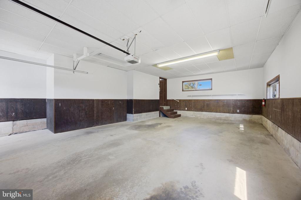 946 STONE ROAD