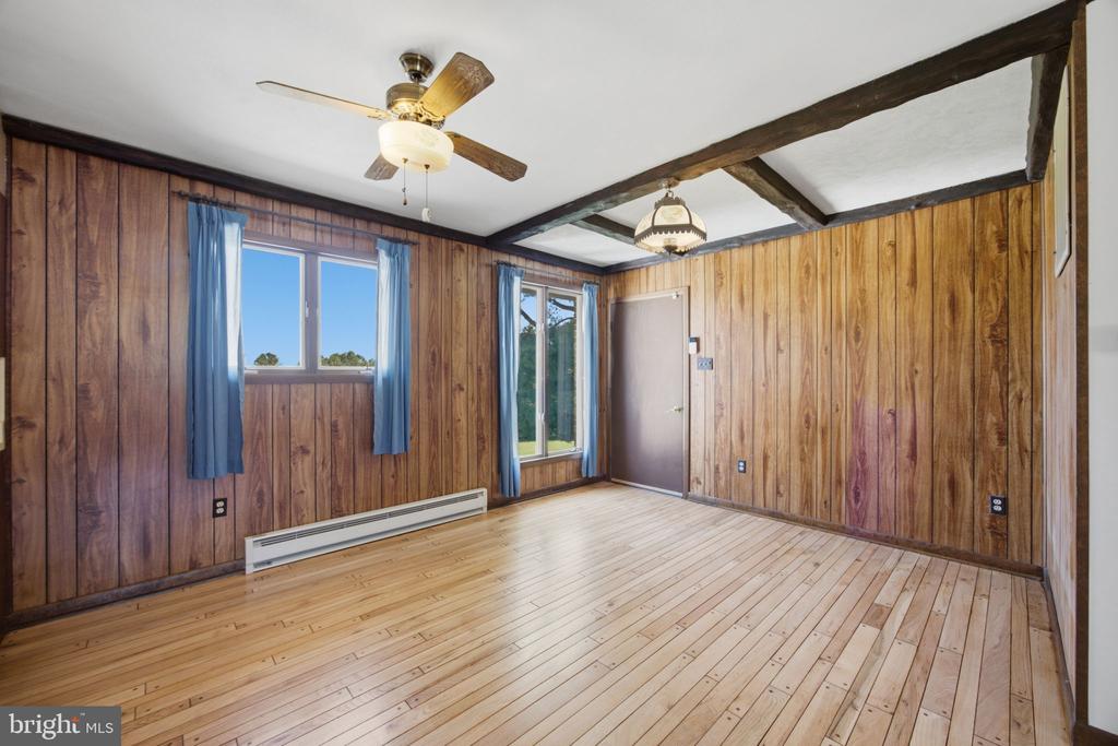 946 STONE ROAD