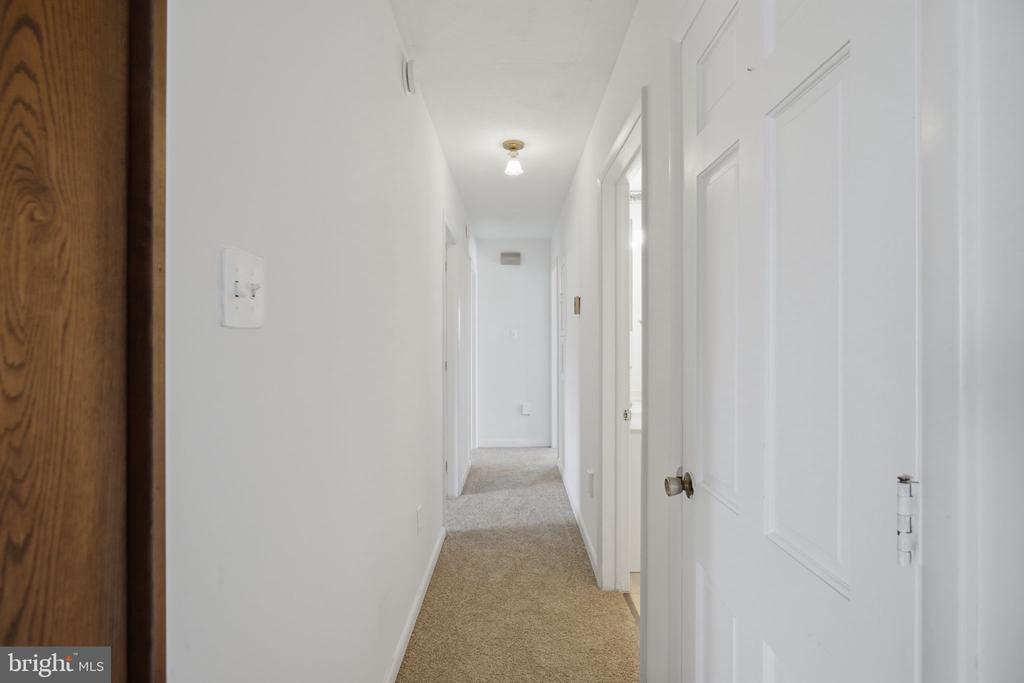 946 STONE ROAD