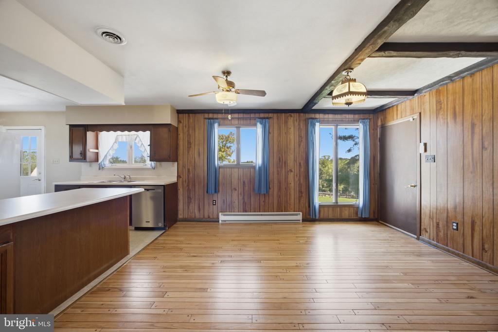 946 STONE ROAD