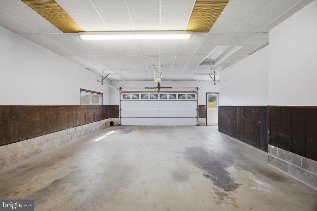 946 STONE ROAD