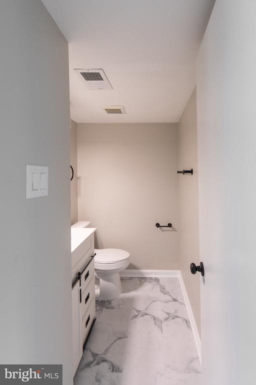 4301 WHITE OAK COURT Unit: 4301