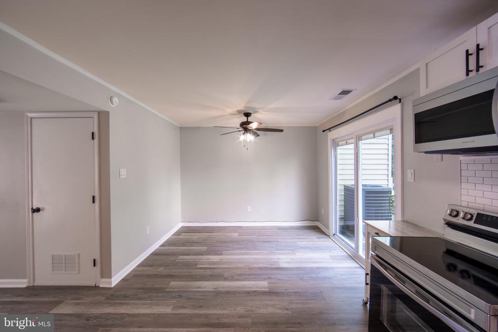 4301 WHITE OAK COURT Unit: 4301