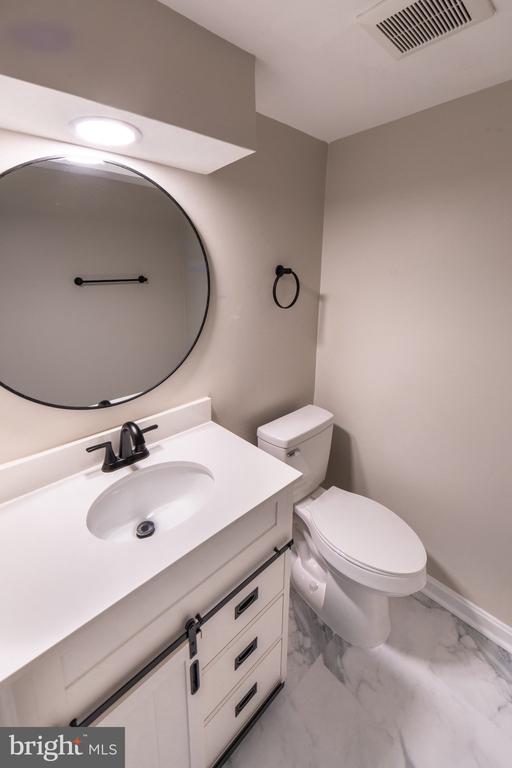 4301 WHITE OAK COURT Unit: 4301