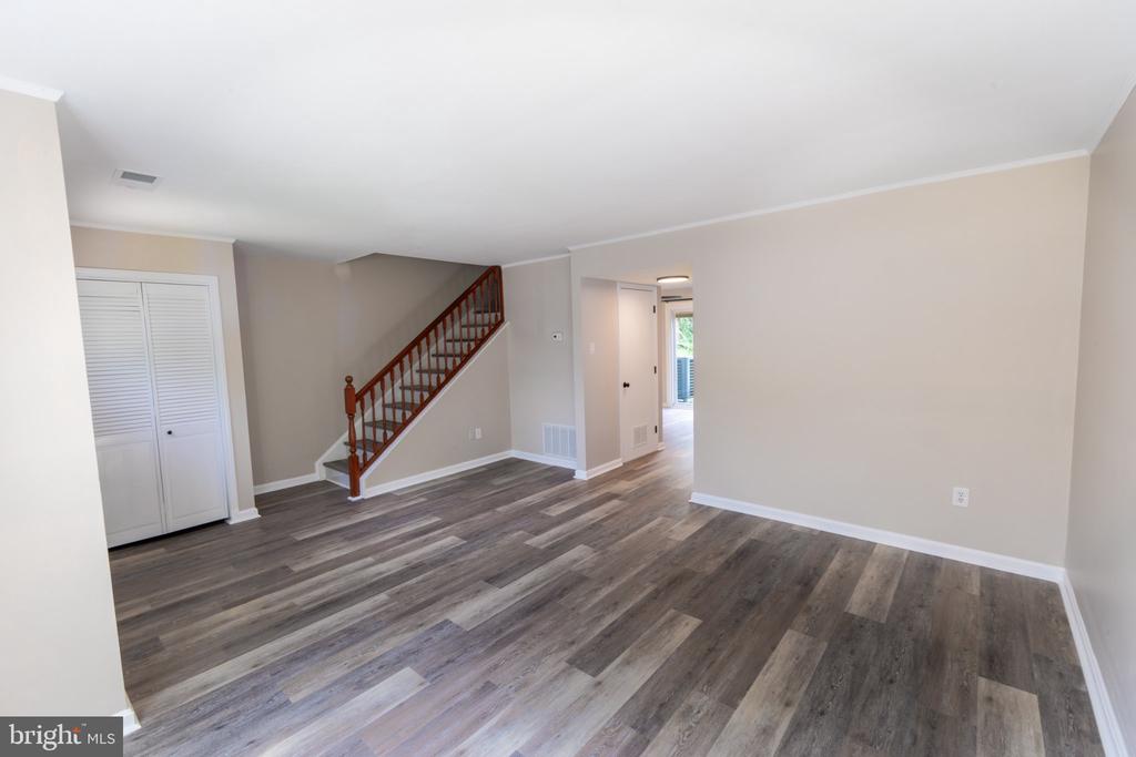 4301 WHITE OAK COURT Unit: 4301