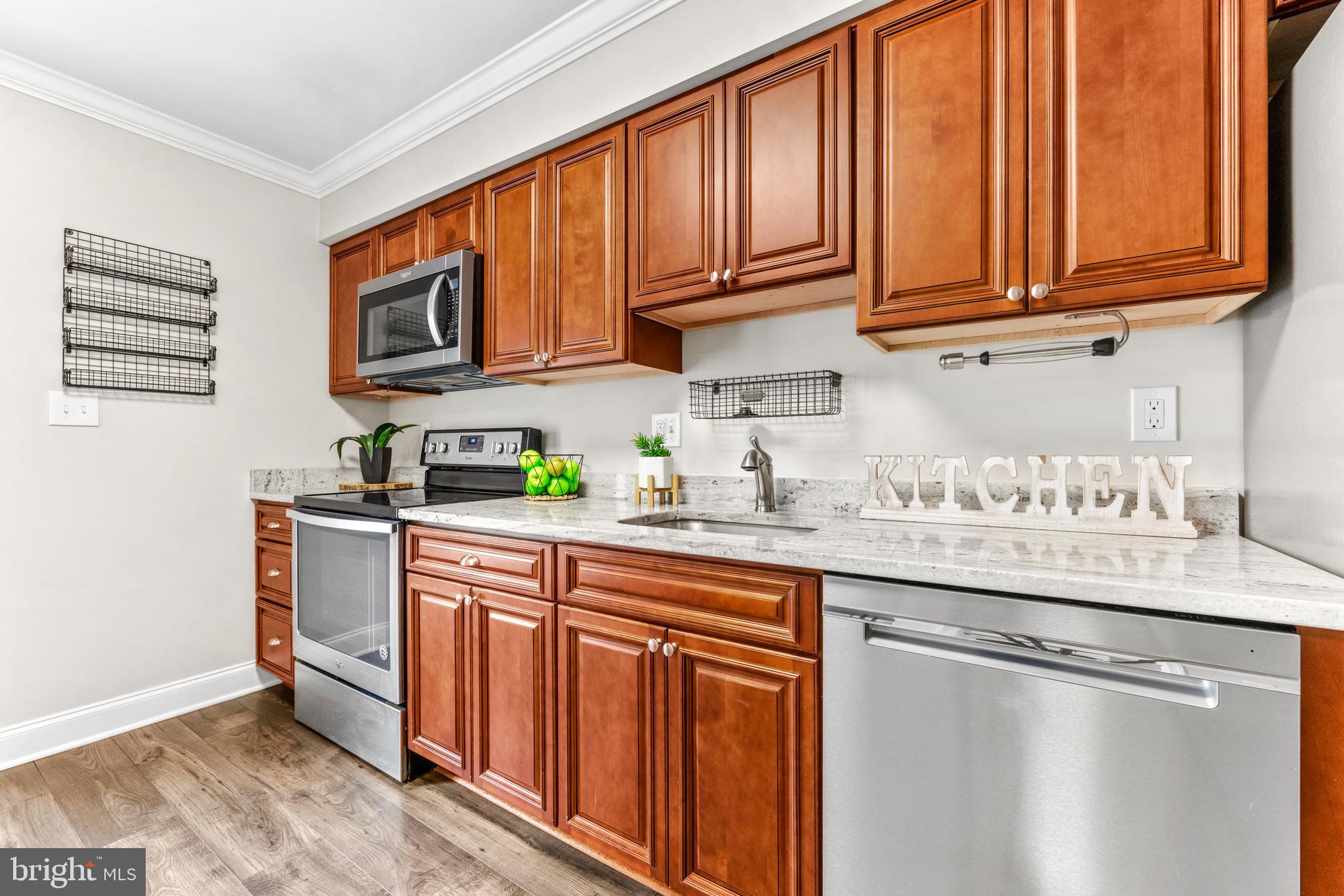 571 LANCASTER PLACE