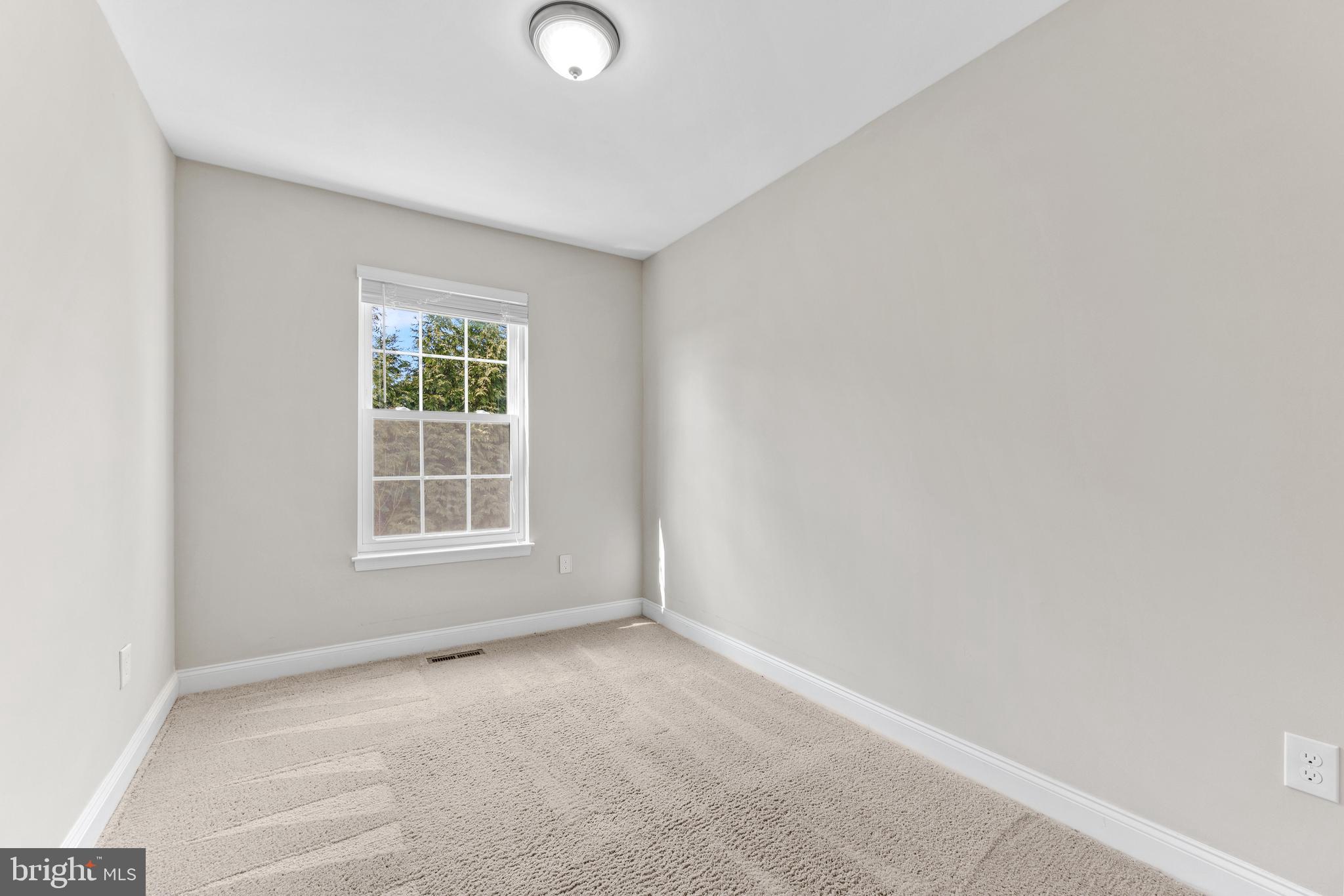 571 LANCASTER PLACE