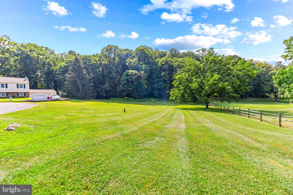 4816 LYNN CREST COURT