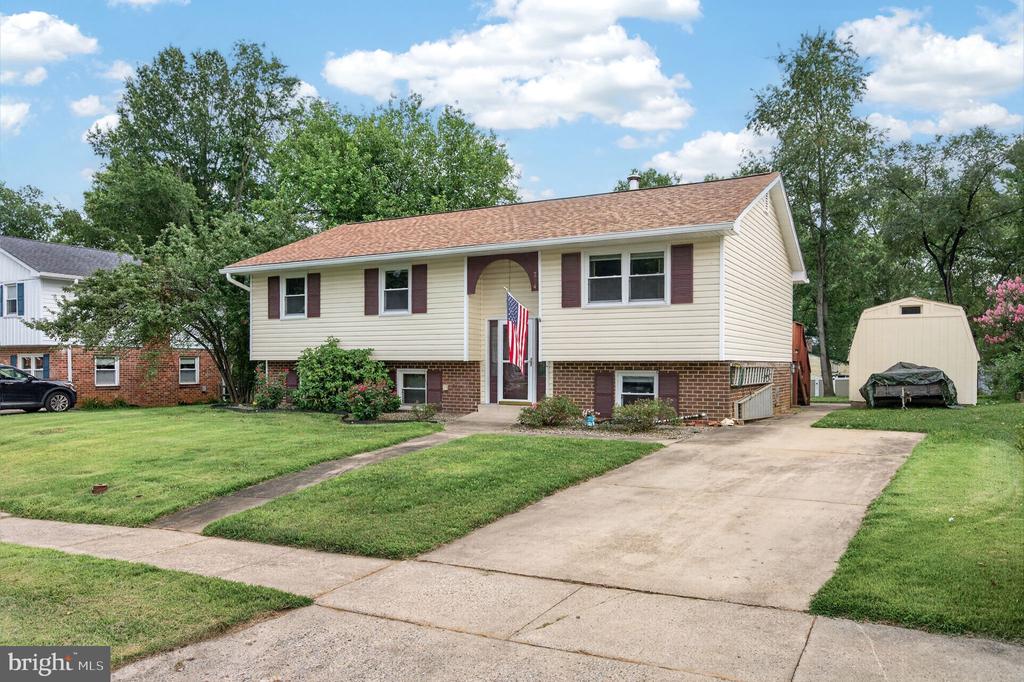 214 GLADE BOULEVARD