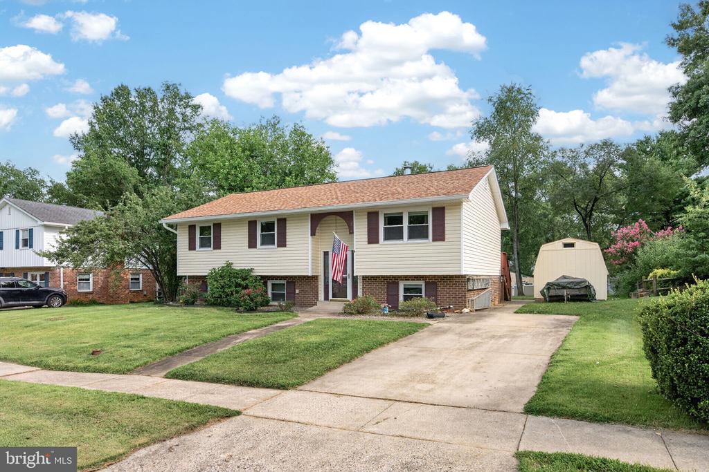 214 GLADE BOULEVARD
