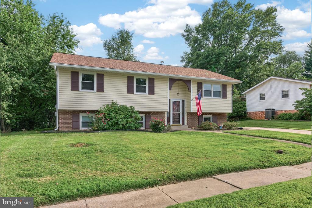 214 GLADE BOULEVARD
