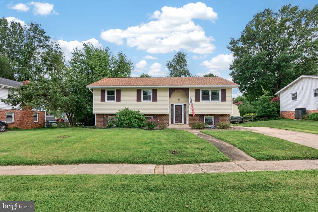 214 GLADE BOULEVARD