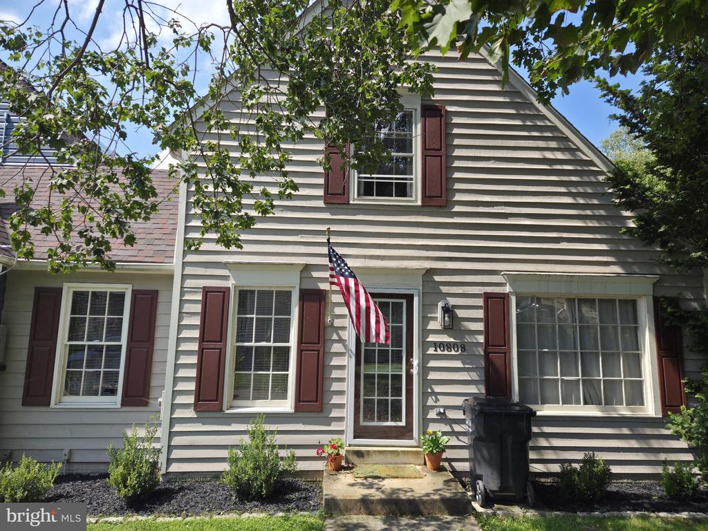 10808 LAKE SQUARE