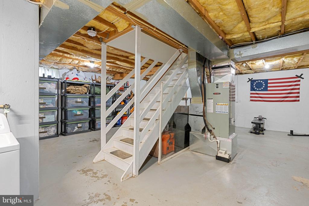 10808 LAKE SQUARE
