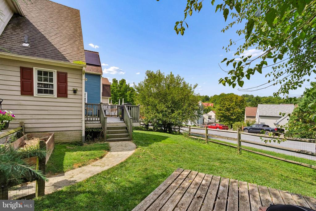 10808 LAKE SQUARE