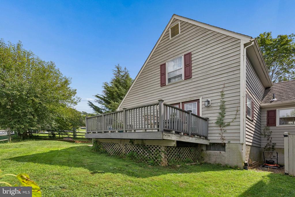 10808 LAKE SQUARE