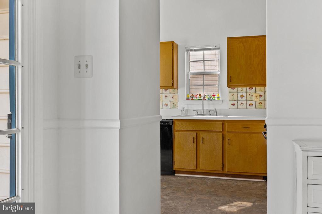 7636 SEANS TERRACE