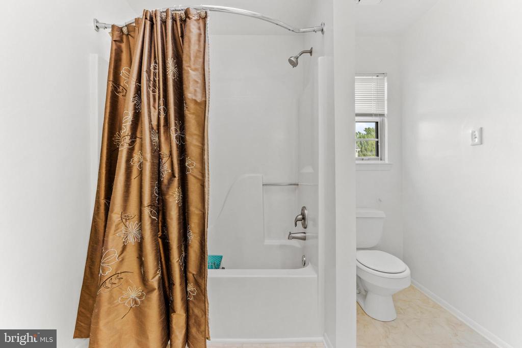 7636 SEANS TERRACE