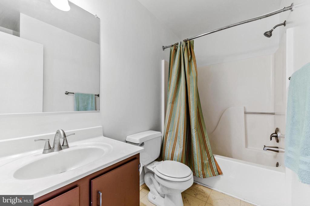 7636 SEANS TERRACE