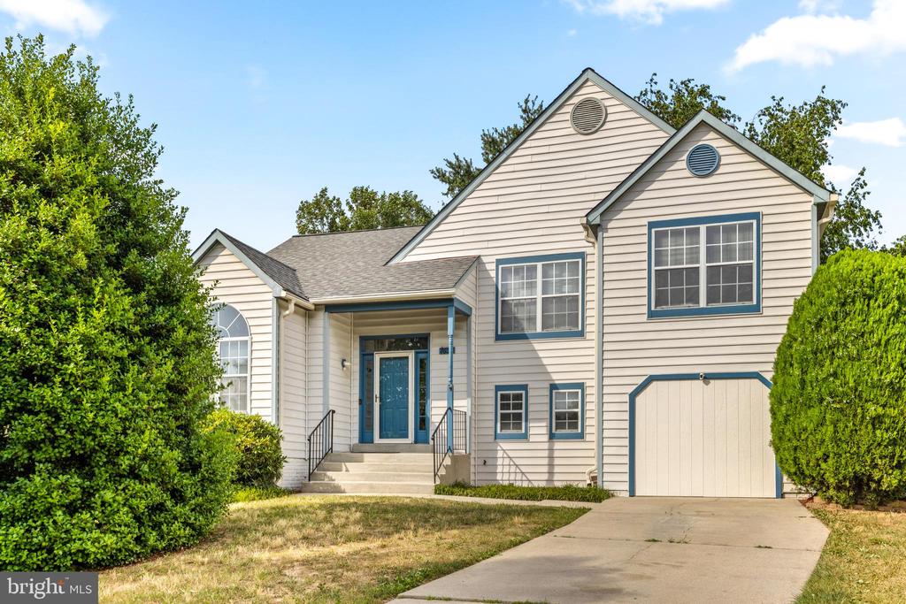 7636 SEANS TERRACE