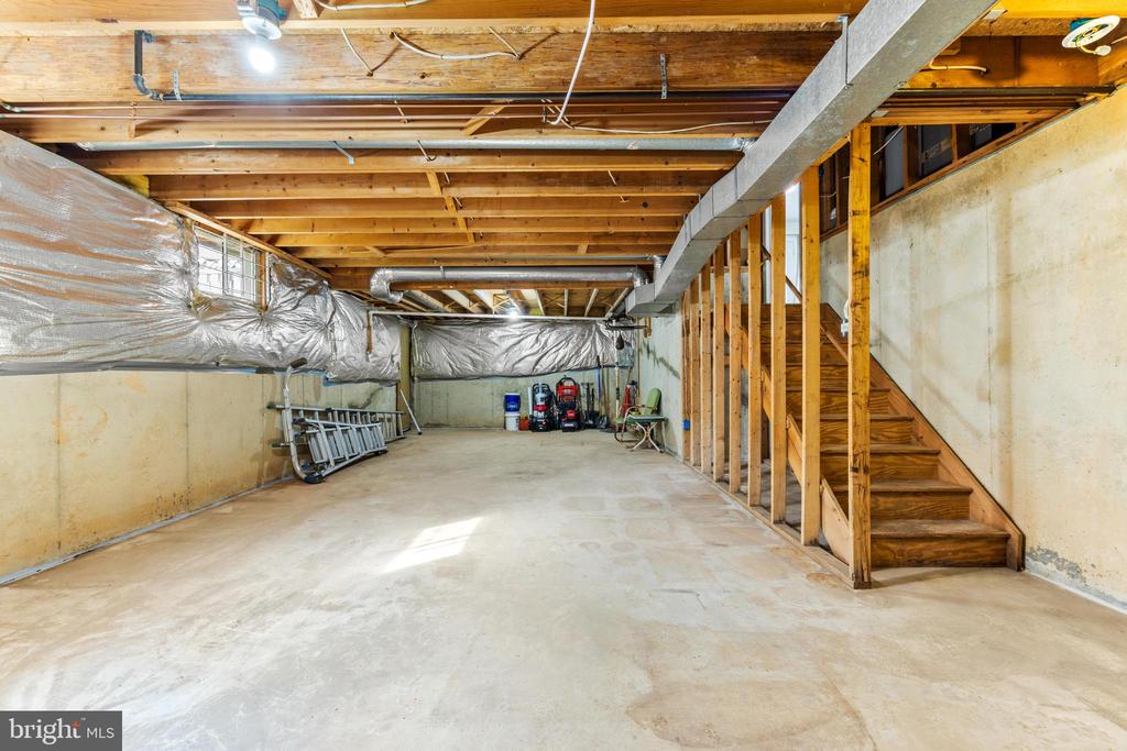 7636 SEANS TERRACE