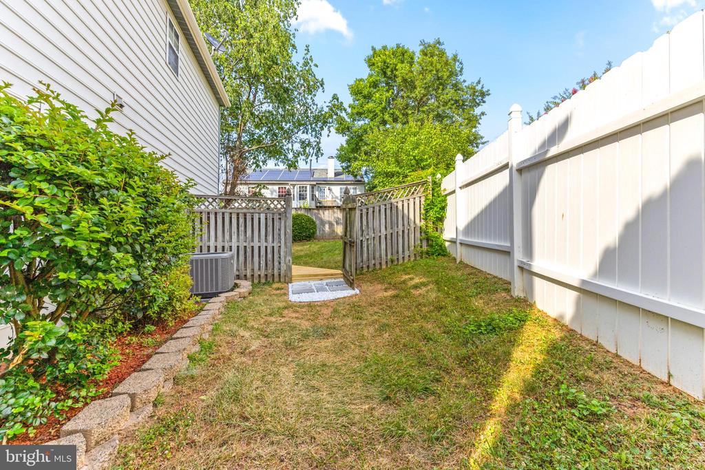 7636 SEANS TERRACE