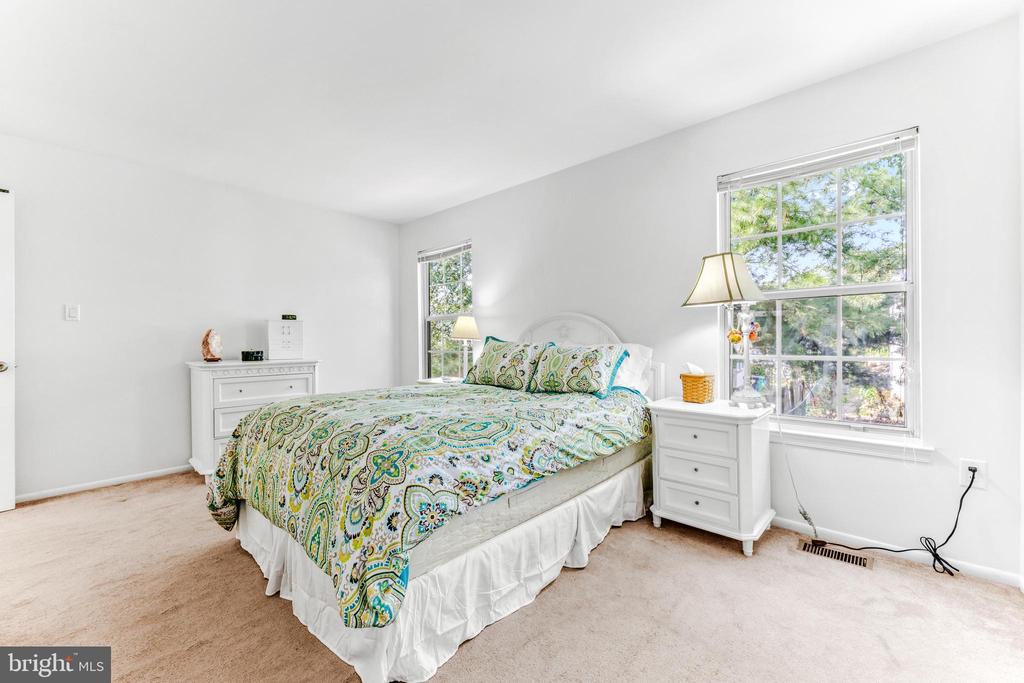 7636 SEANS TERRACE