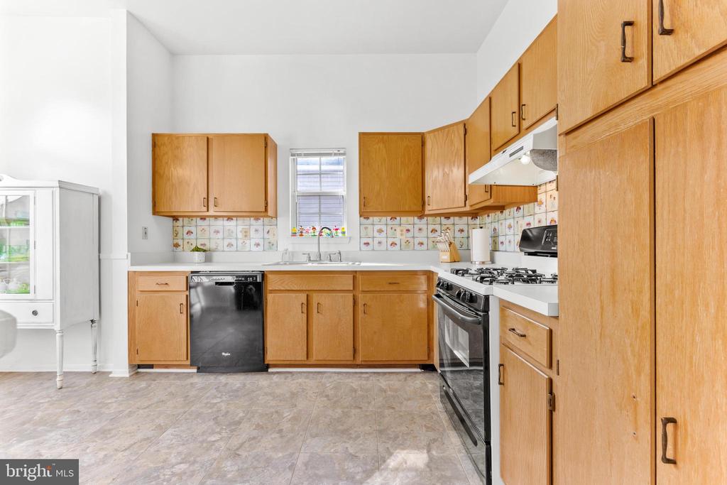 7636 SEANS TERRACE