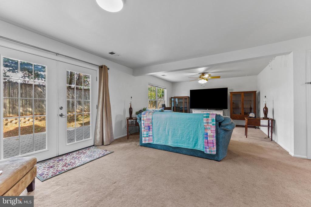 7636 SEANS TERRACE