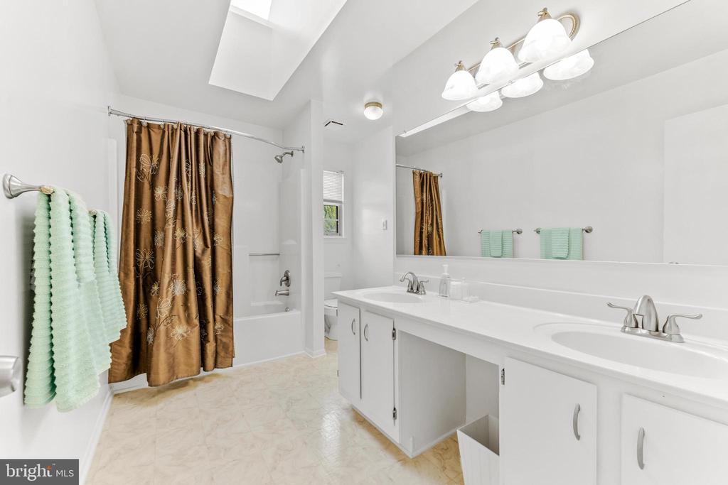 7636 SEANS TERRACE