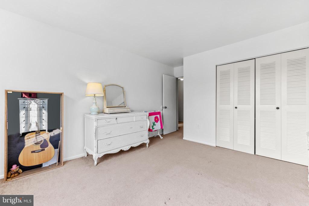 7636 SEANS TERRACE