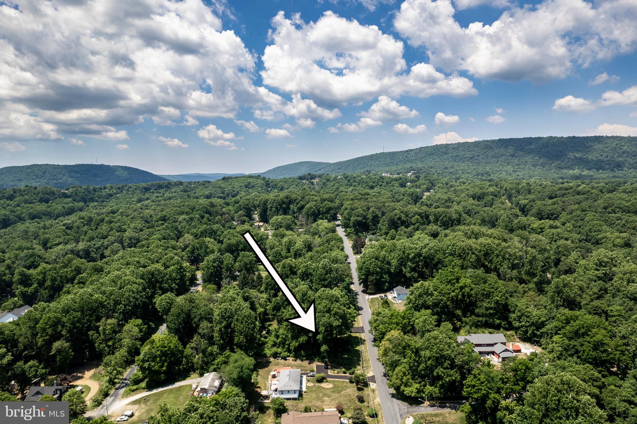 11 HILLTOP TRAIL