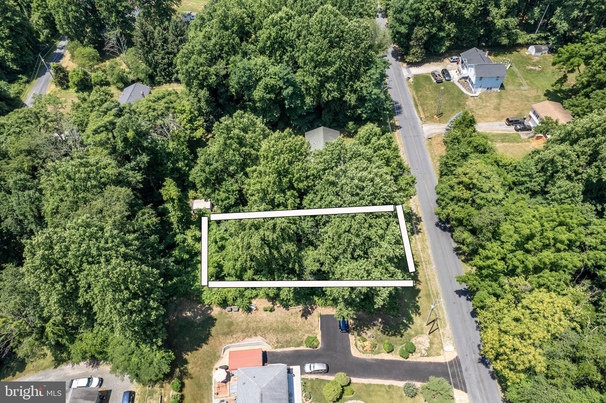 11 HILLTOP TRAIL