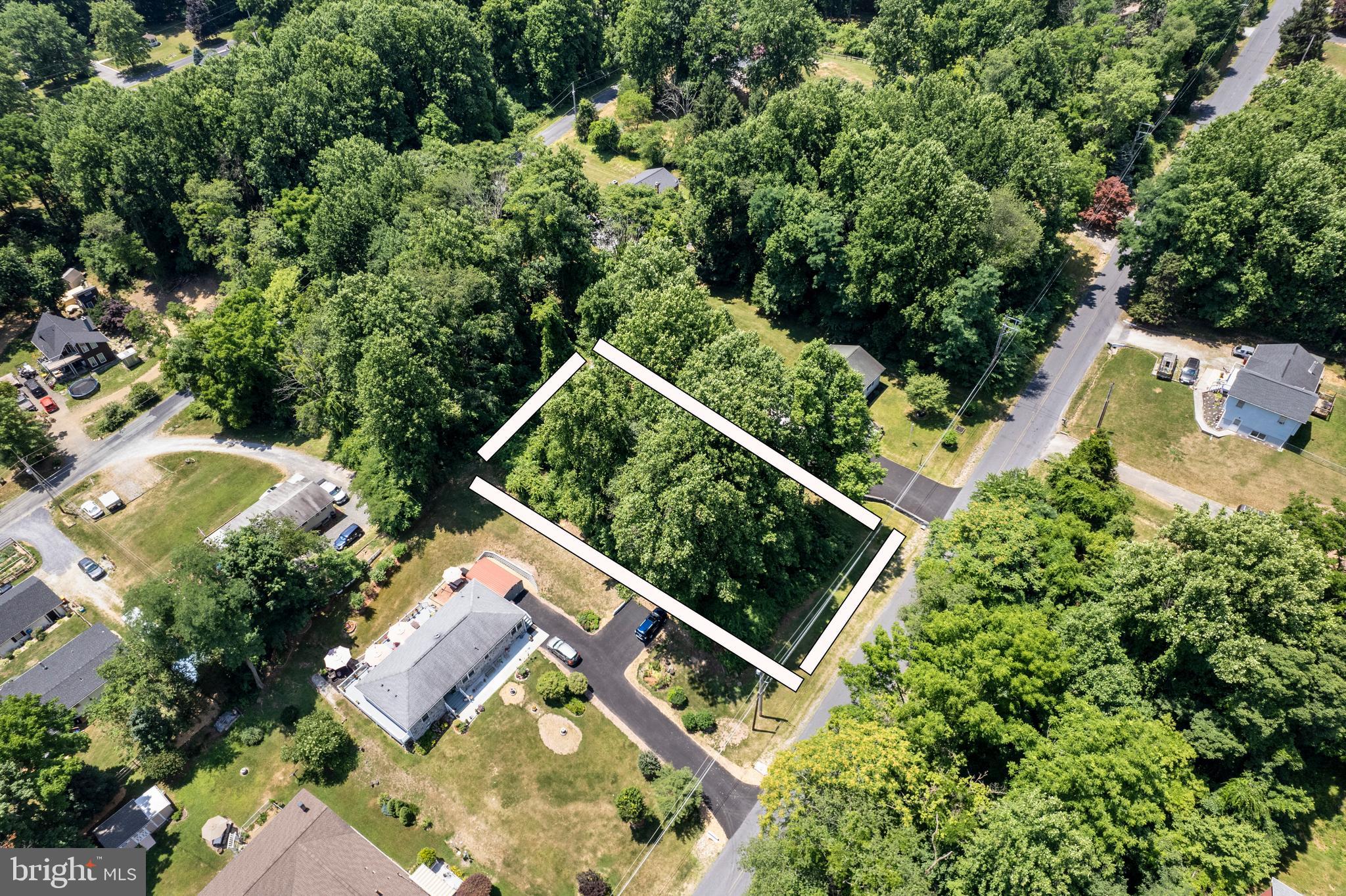 11 HILLTOP TRAIL