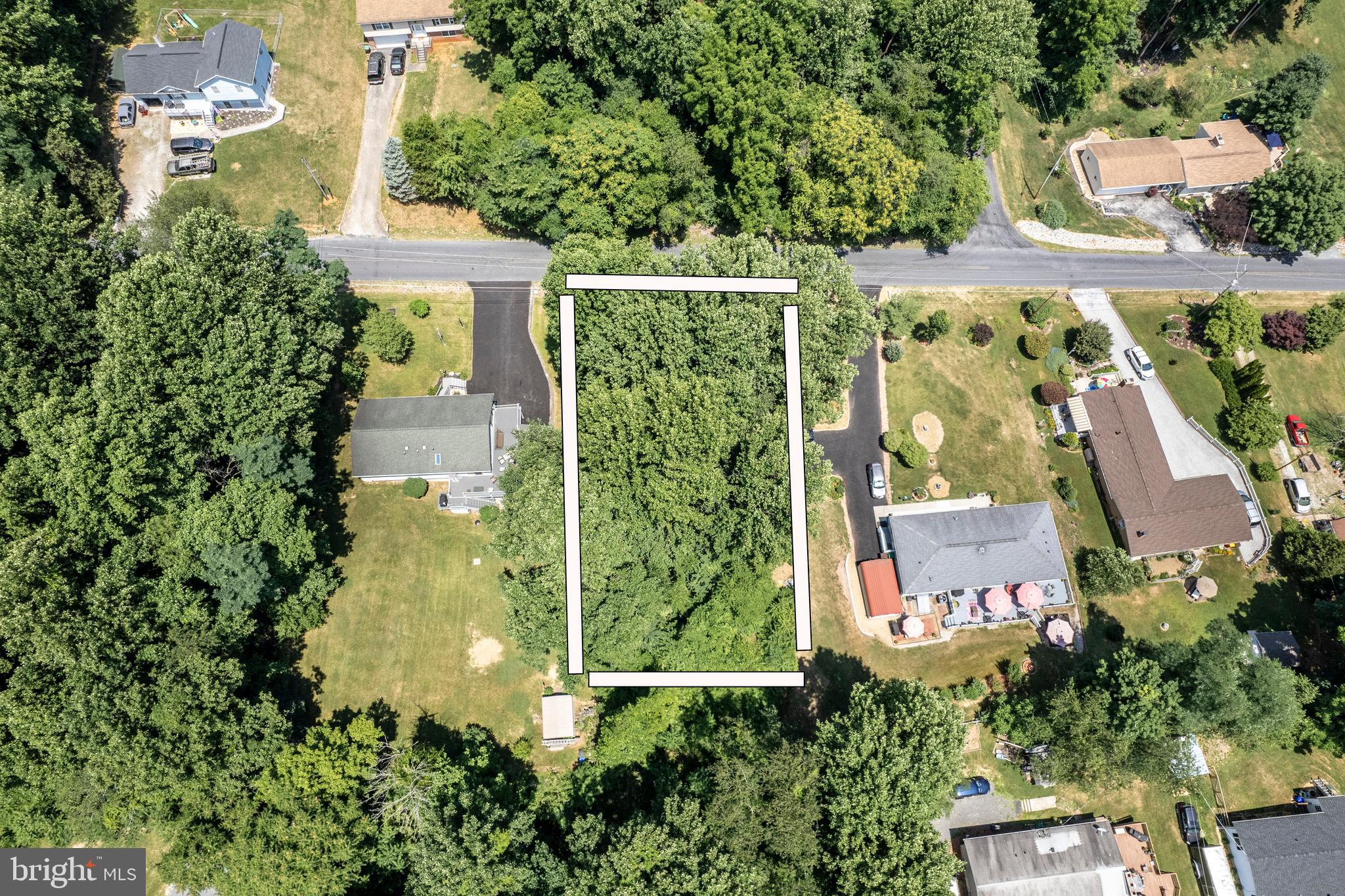 11 HILLTOP TRAIL