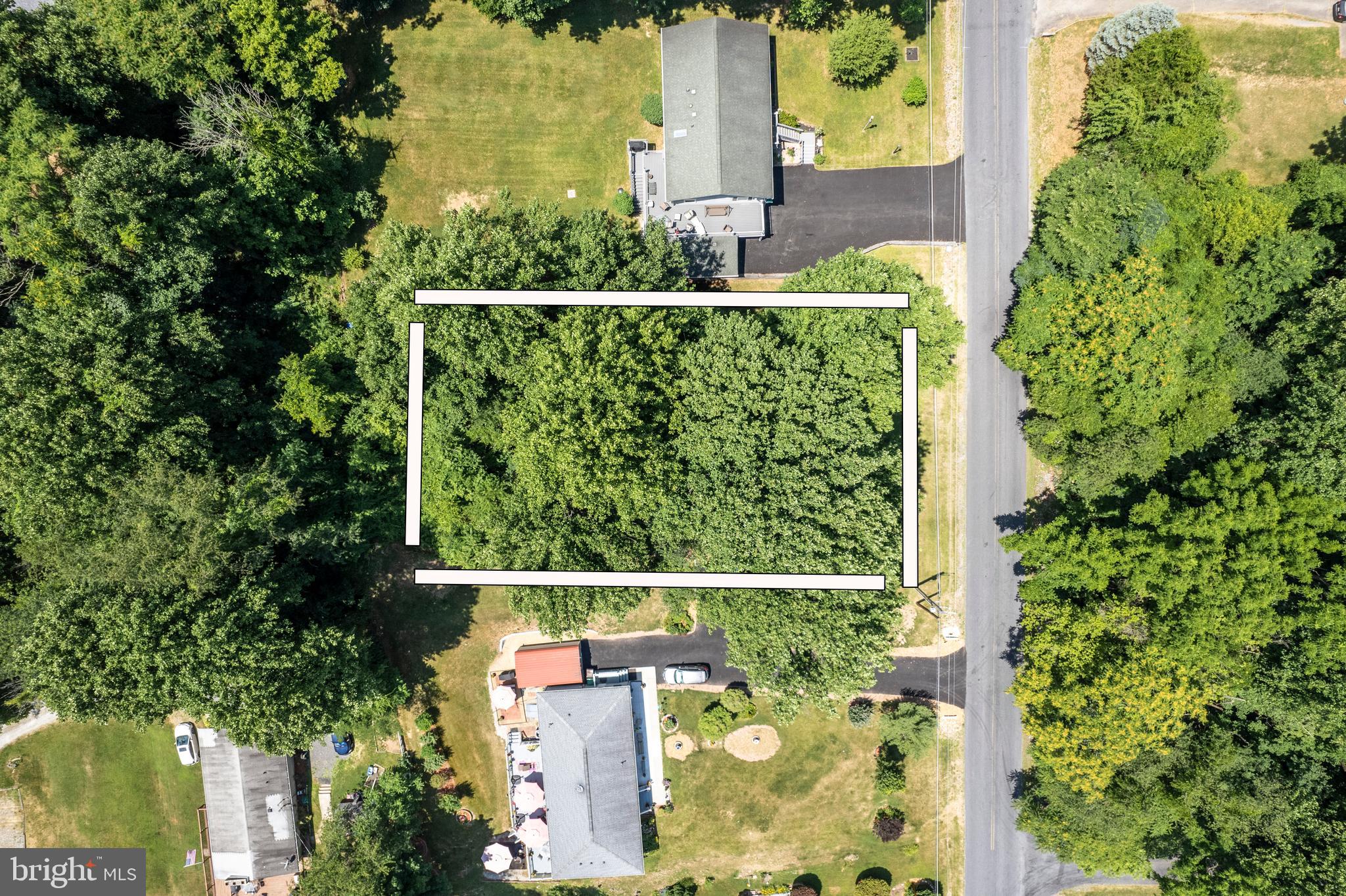 11 HILLTOP TRAIL