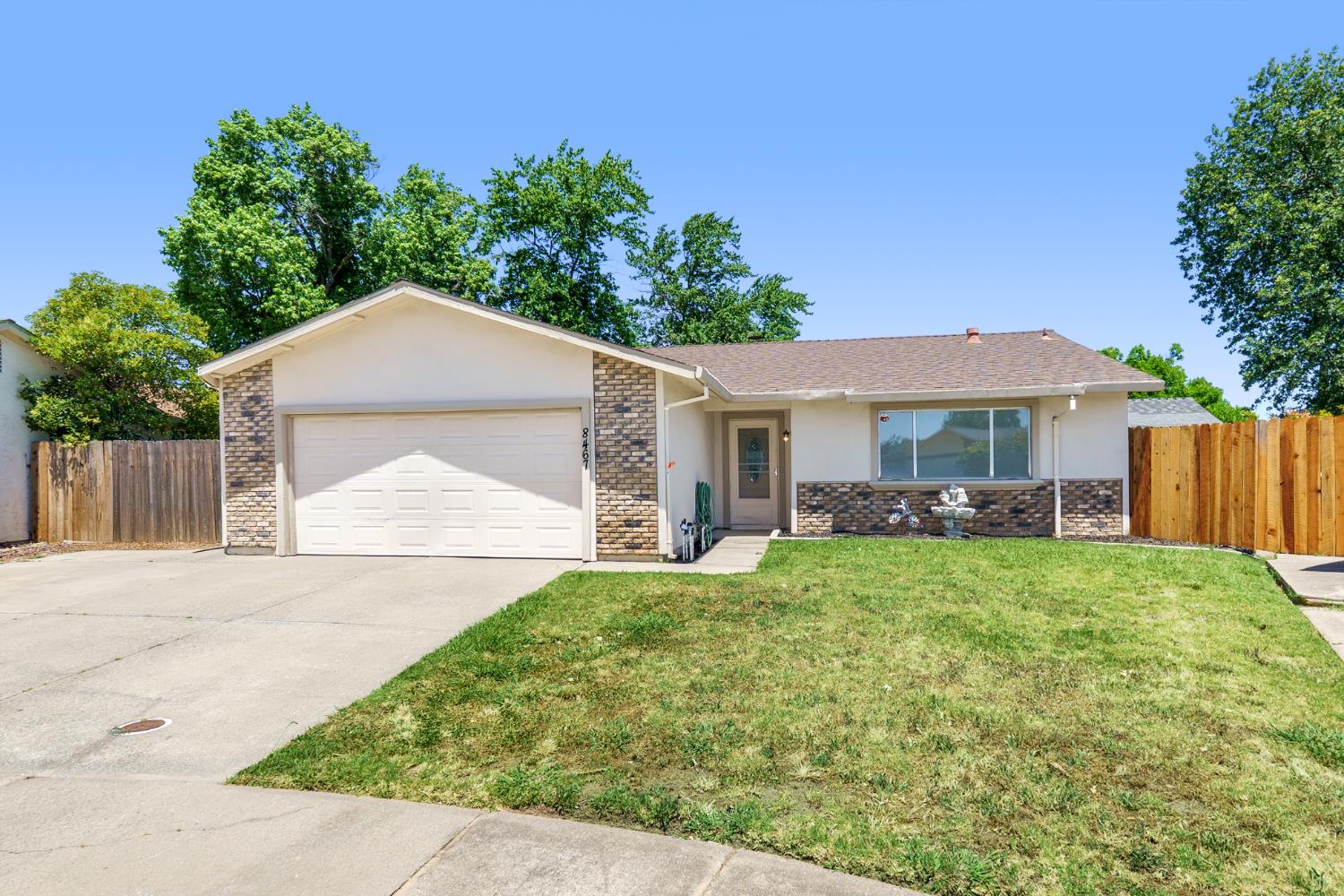 8467 Country Greens Court