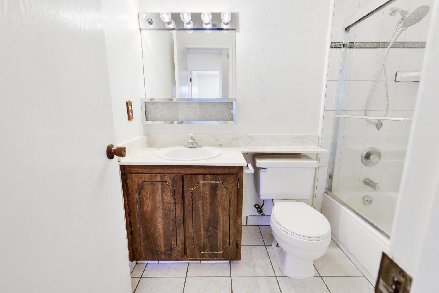 8467 Country Greens Court