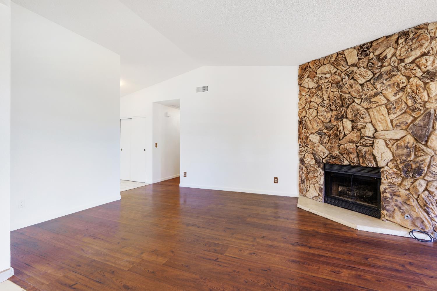 8467 Country Greens Court