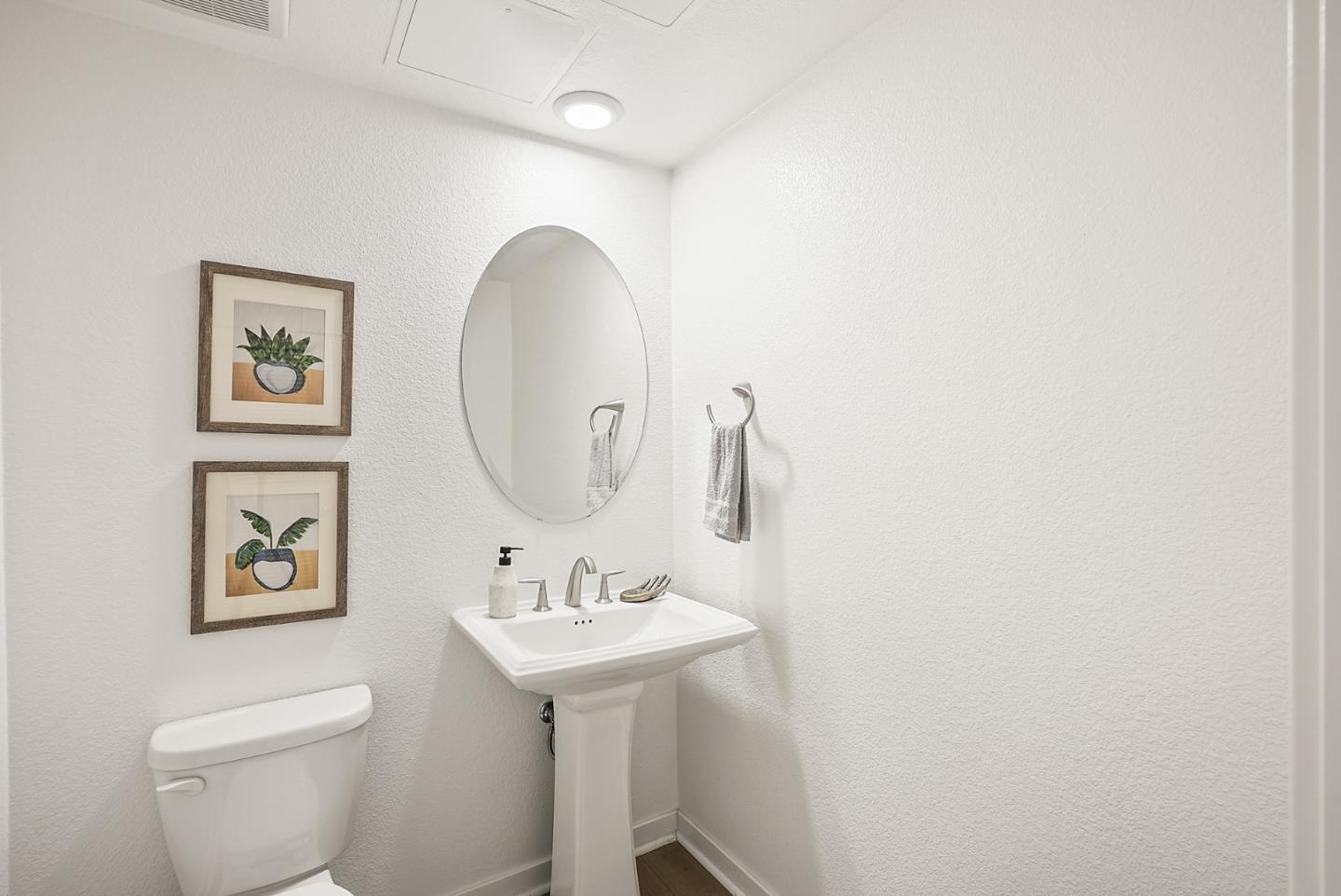 1069 Bigleaf Place Unit: 303