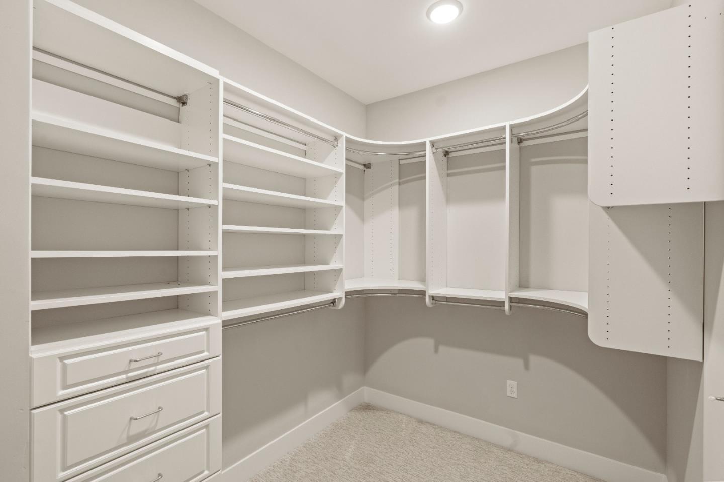3112 Contreras DR