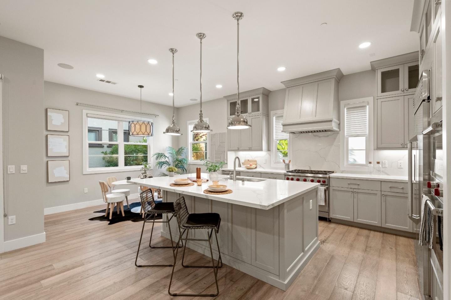3112 Contreras DR