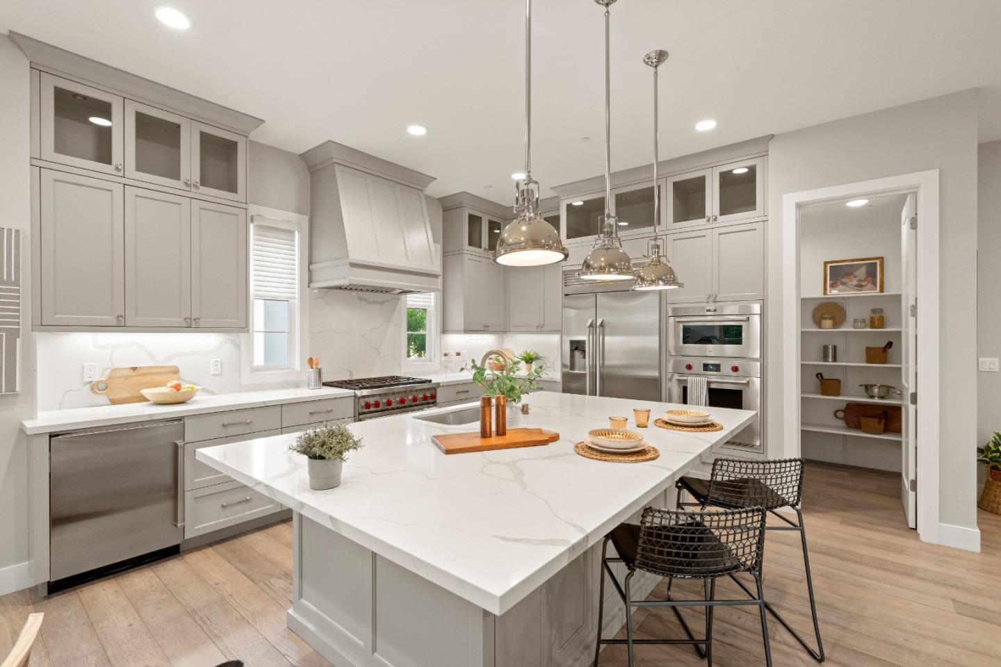 3112 Contreras DR