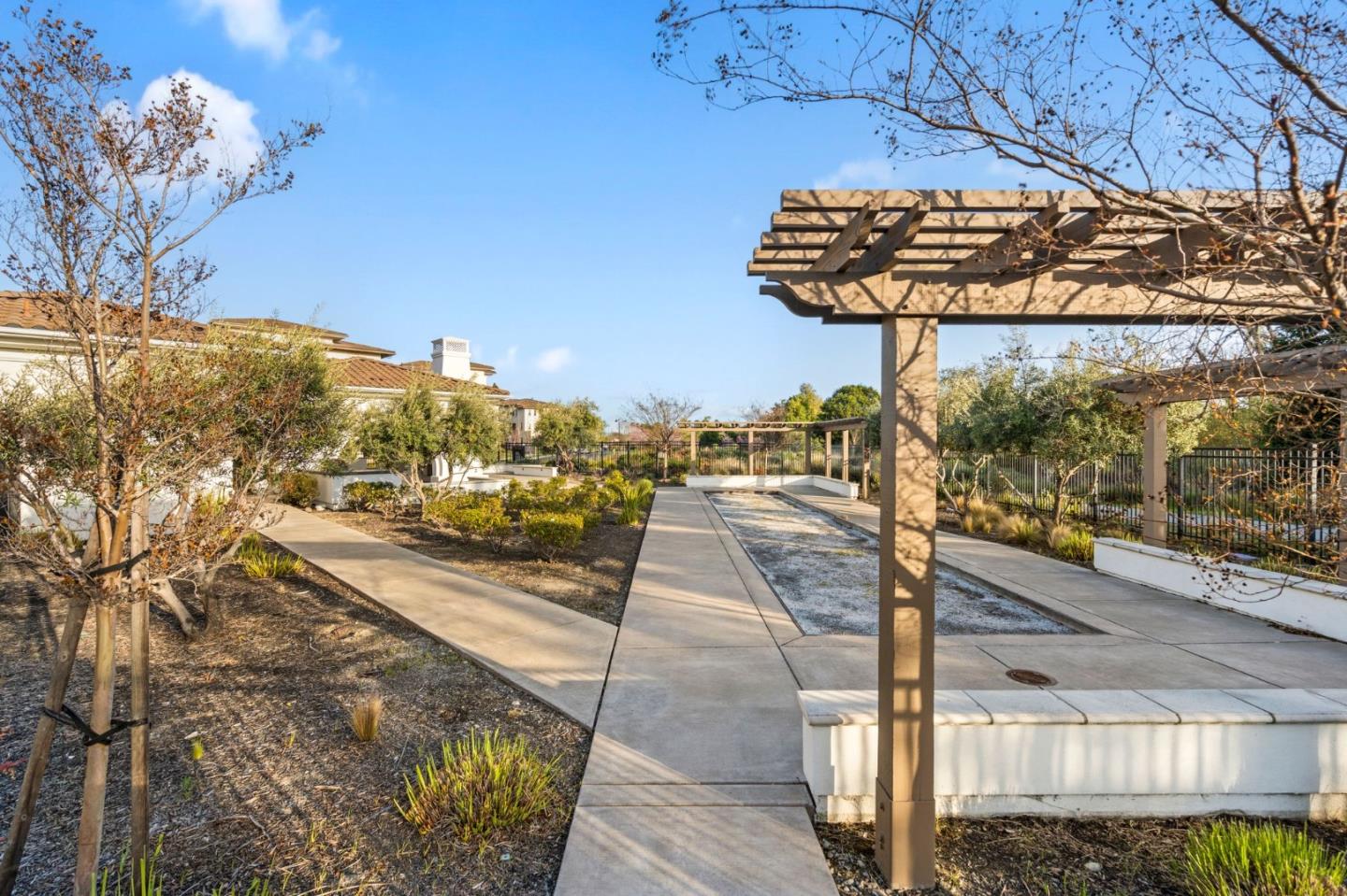 1068 Bigleaf PL 401