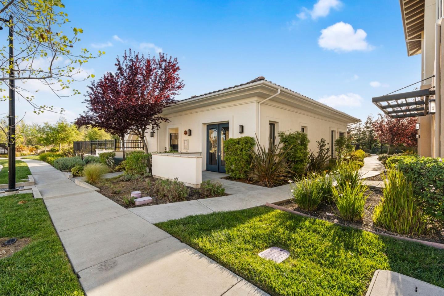 1068 Bigleaf PL 401